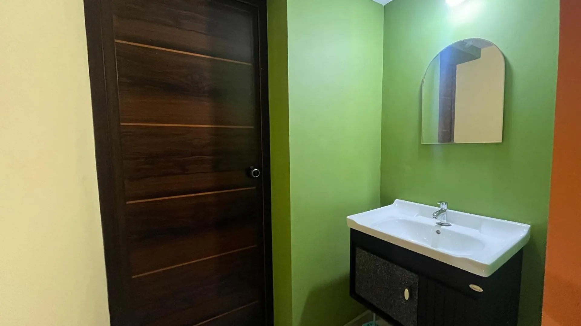 Orange Homestay Attappādi 0*,  Ινδία